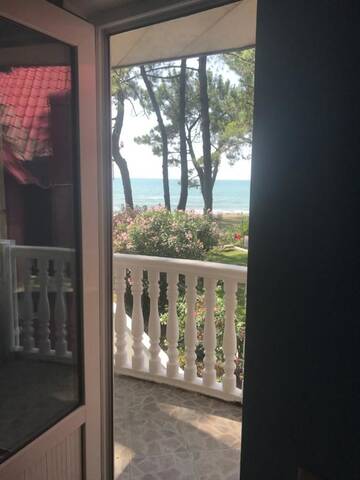 Фото номера Дом с 3 спальнями Дома для отпуска Villa By the Sea г. Григолети 8